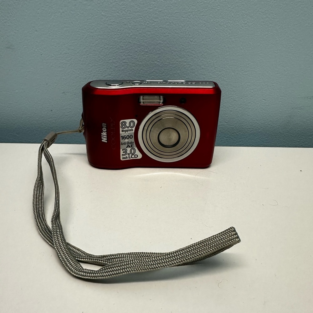Vintage 2000s Nikon Coolpix L8 Red Digital Camera